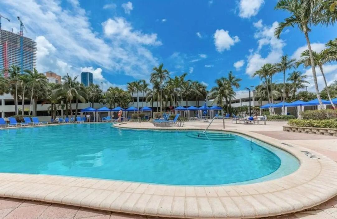 Beautiful Apartment Steps Away From The Beach Miami Beach Exterior foto