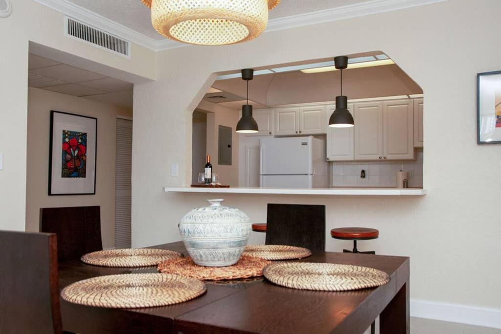 Beautiful Apartment Steps Away From The Beach Miami Beach Exterior foto